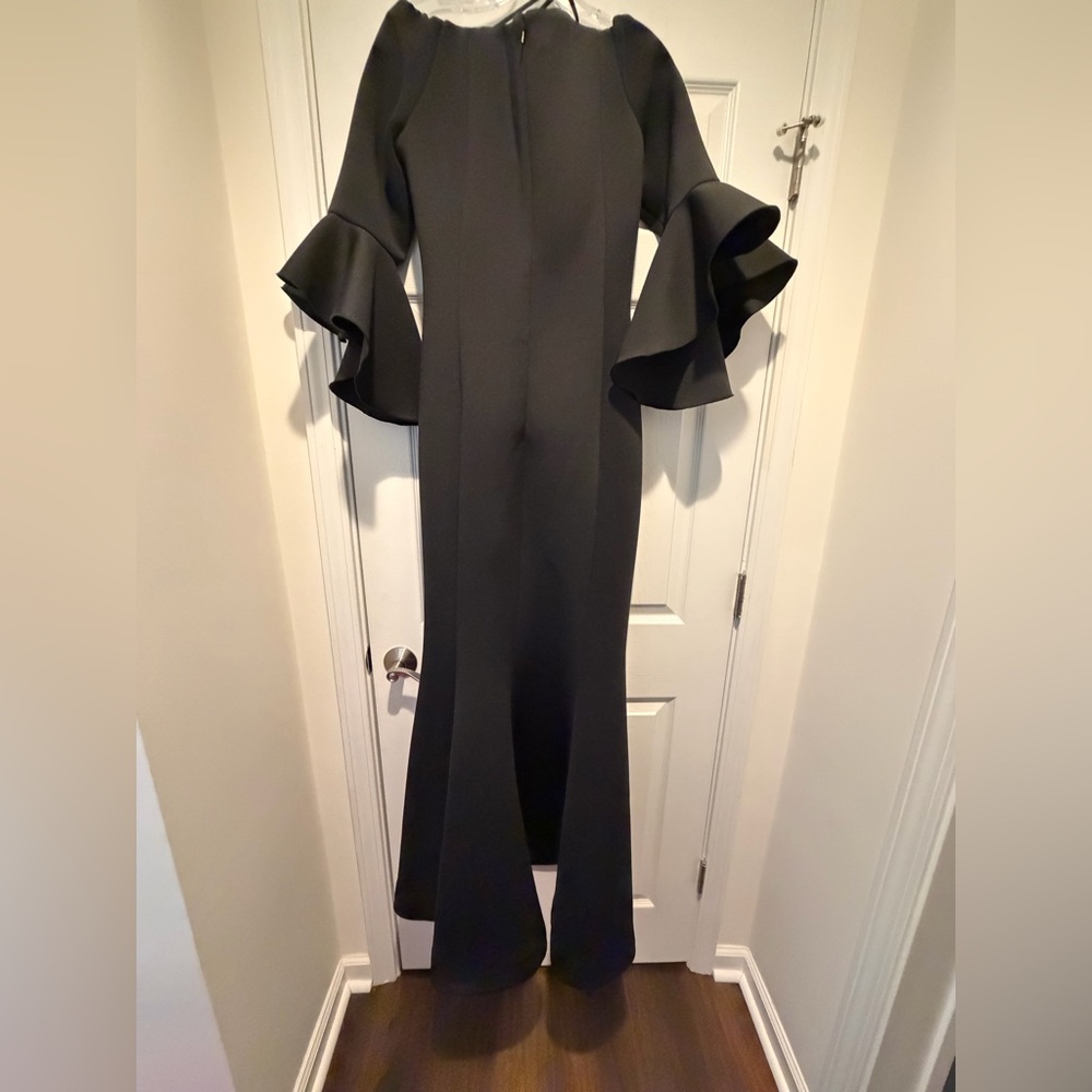 Jovani Scuba Off the Shoulder w/Bell Sleeves Size 14 - Picture 7 of 11
